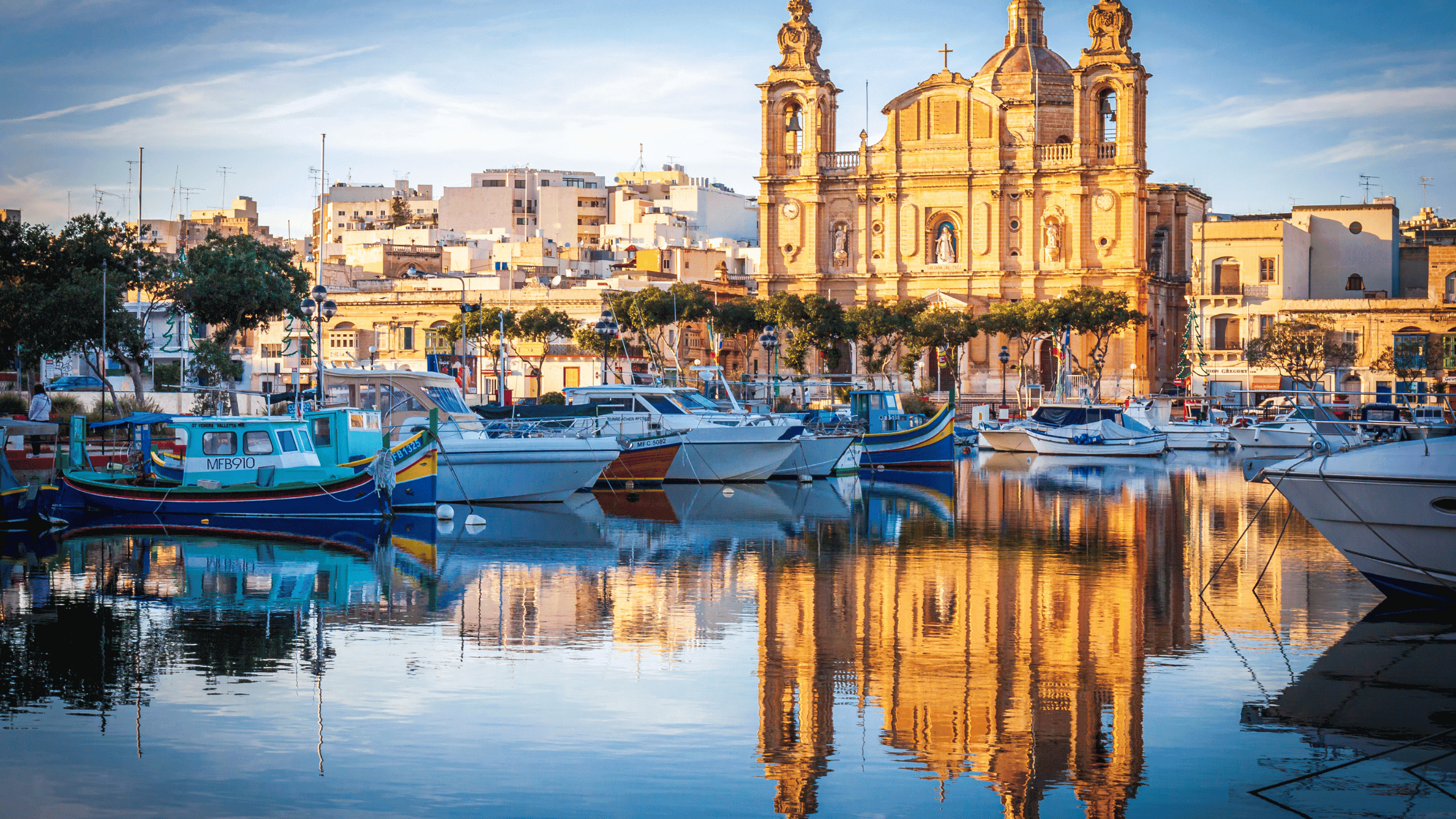 discover Malta: Boats in the heart of the city