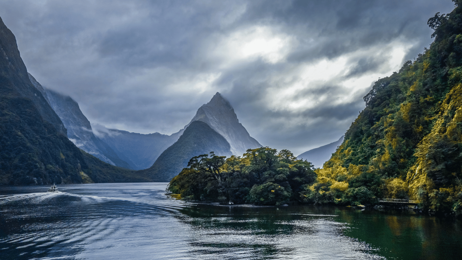 Hosts Global | Discover Fiordland National Park New Zealand
