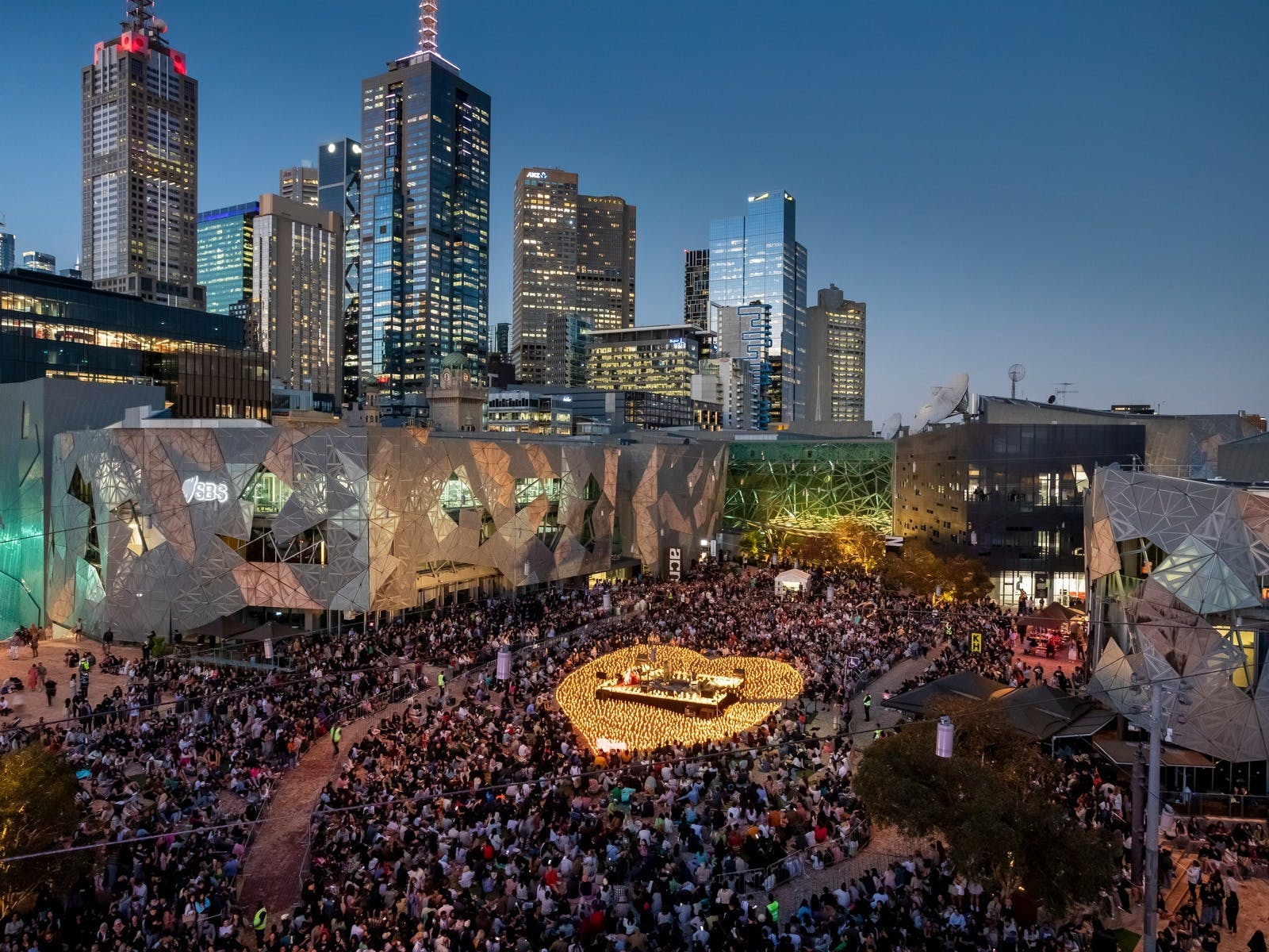 Hosts Global | Discover Australia | Melbourne Federation Square
