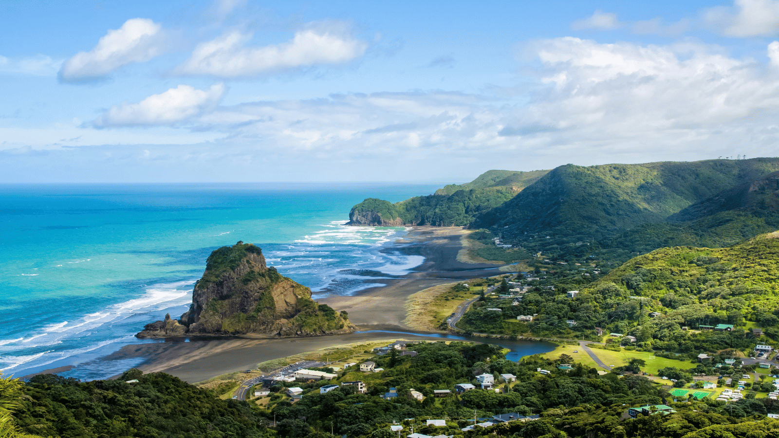 Hosts Global | Discover Piha beach in Auckland,New Zealand