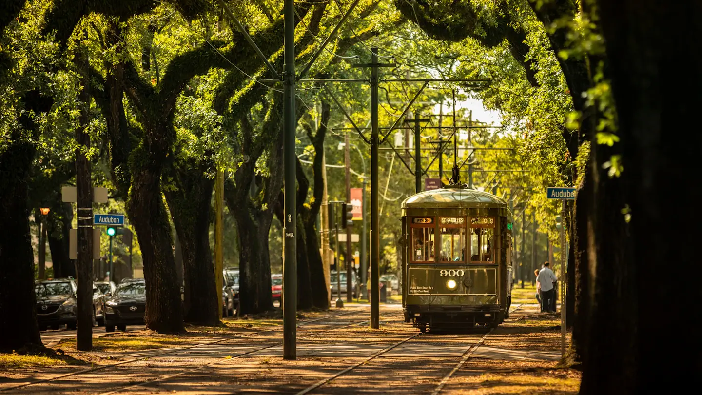 Host Global | Discover The Historic Garden District in New Orleans
