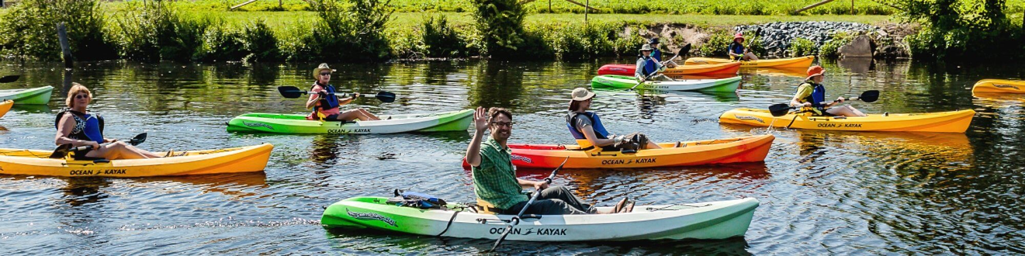 Hosts Global | Team building kayak trip