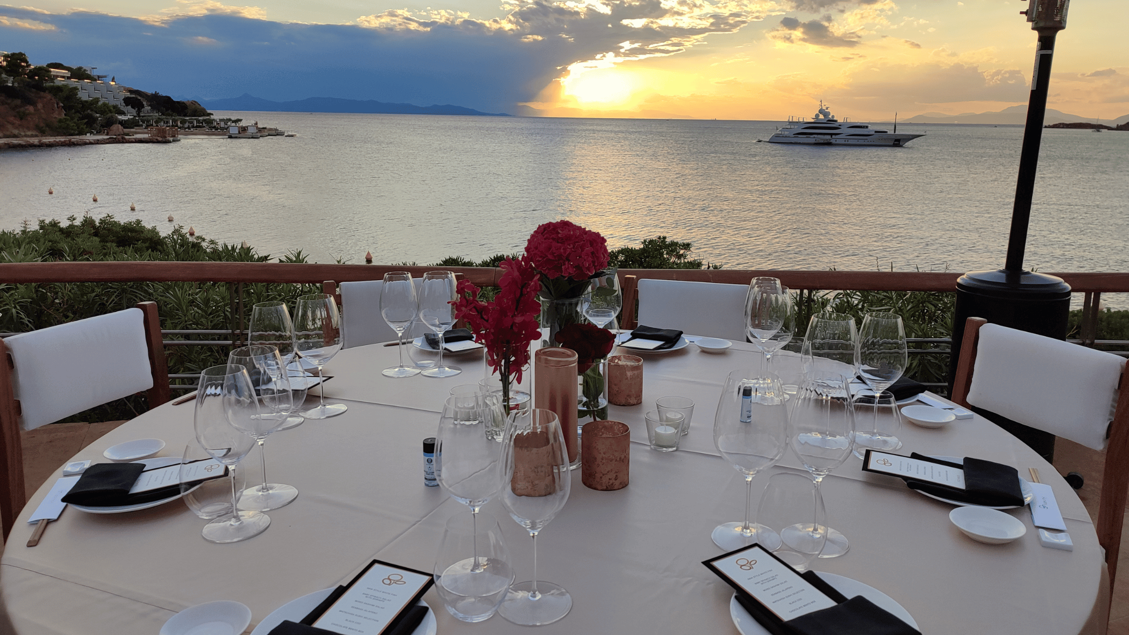 Hosts Global | Greece Dinner by the sea