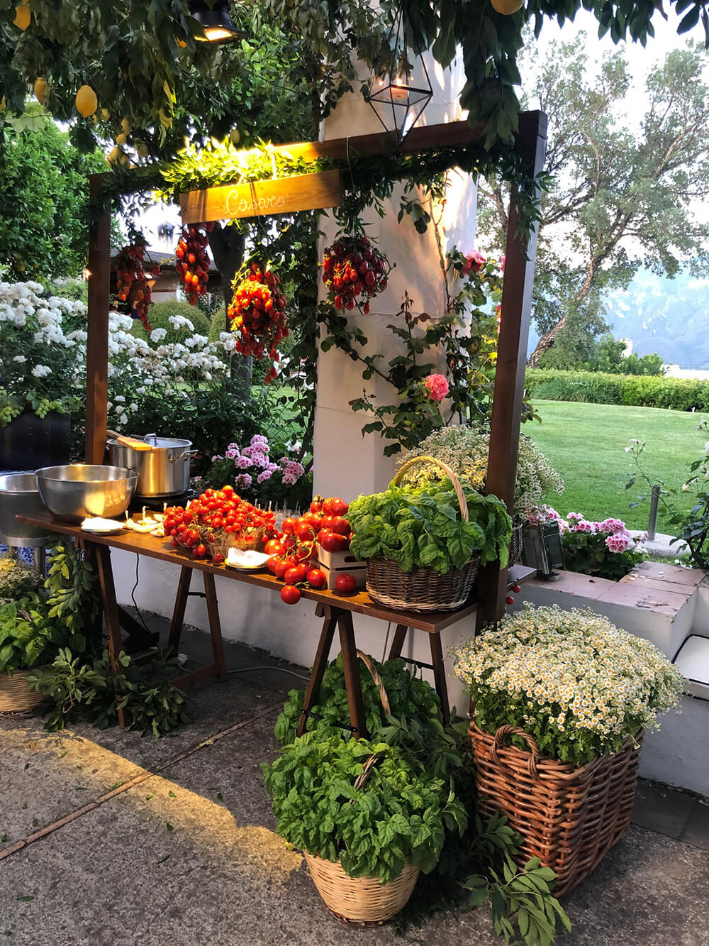 Hosts Global | Seaside Mediterranean | Fresh flower carts in Italy 