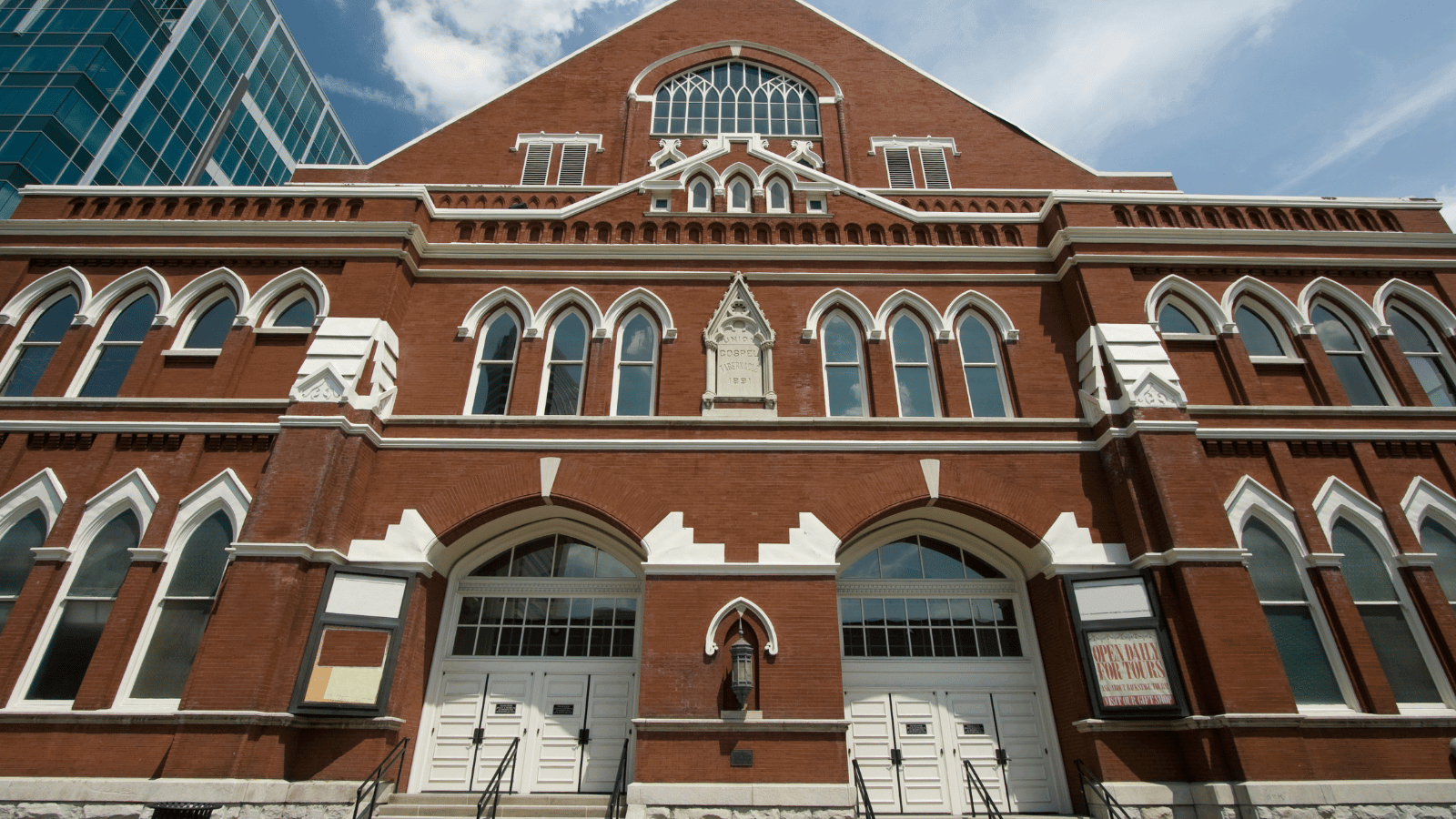 Hosts Global | Nashville Ryman Theater