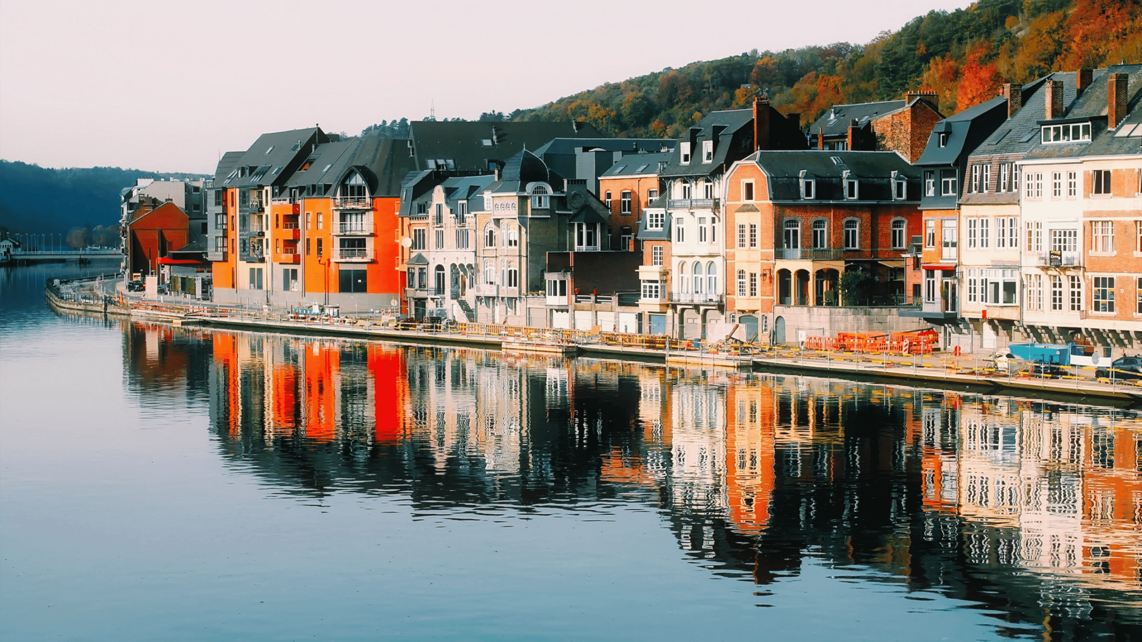 Hosts Global | Belgium picturesque town on the water