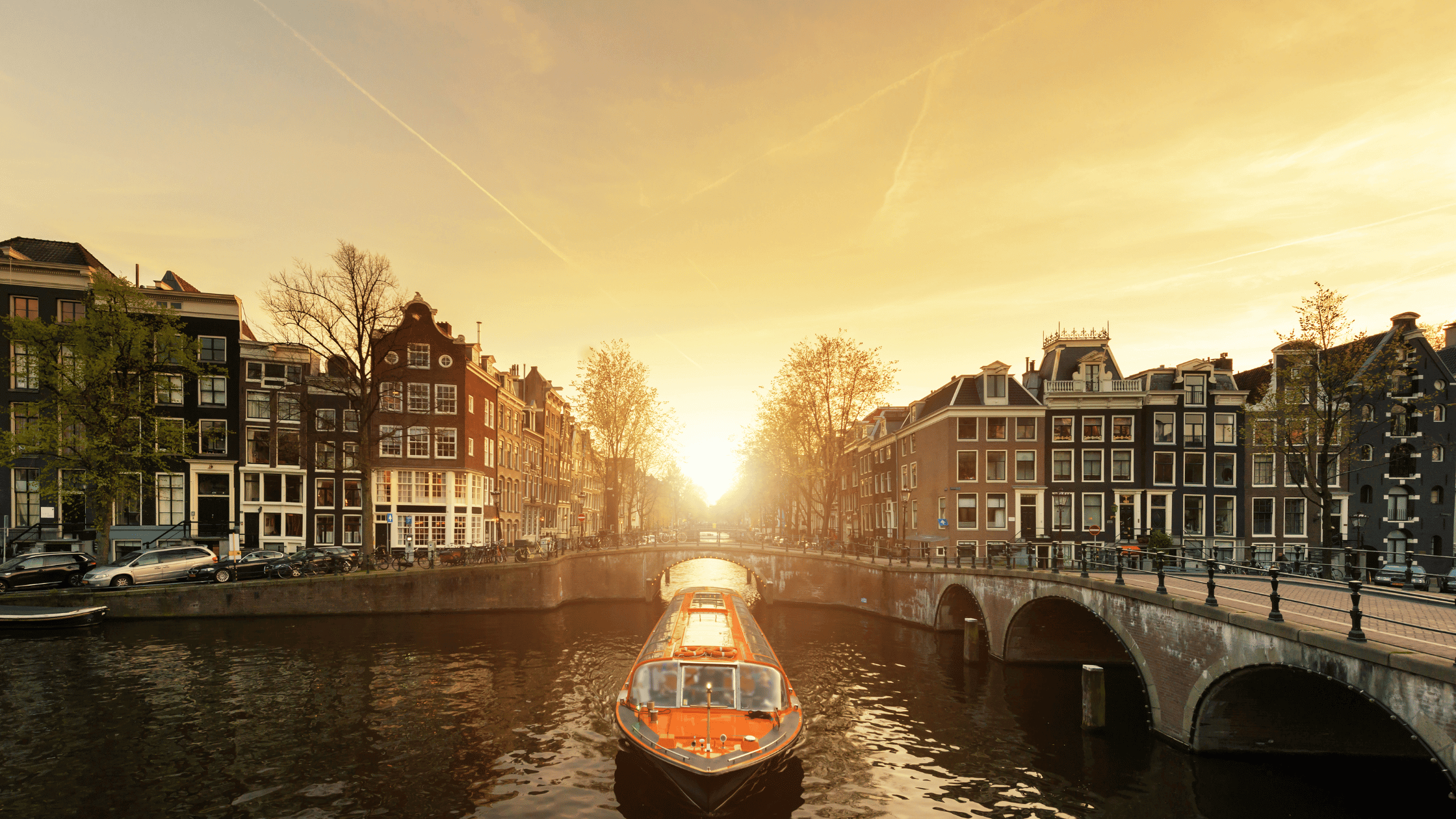 Hosts Global : Netherlands Dutch Canal cruise