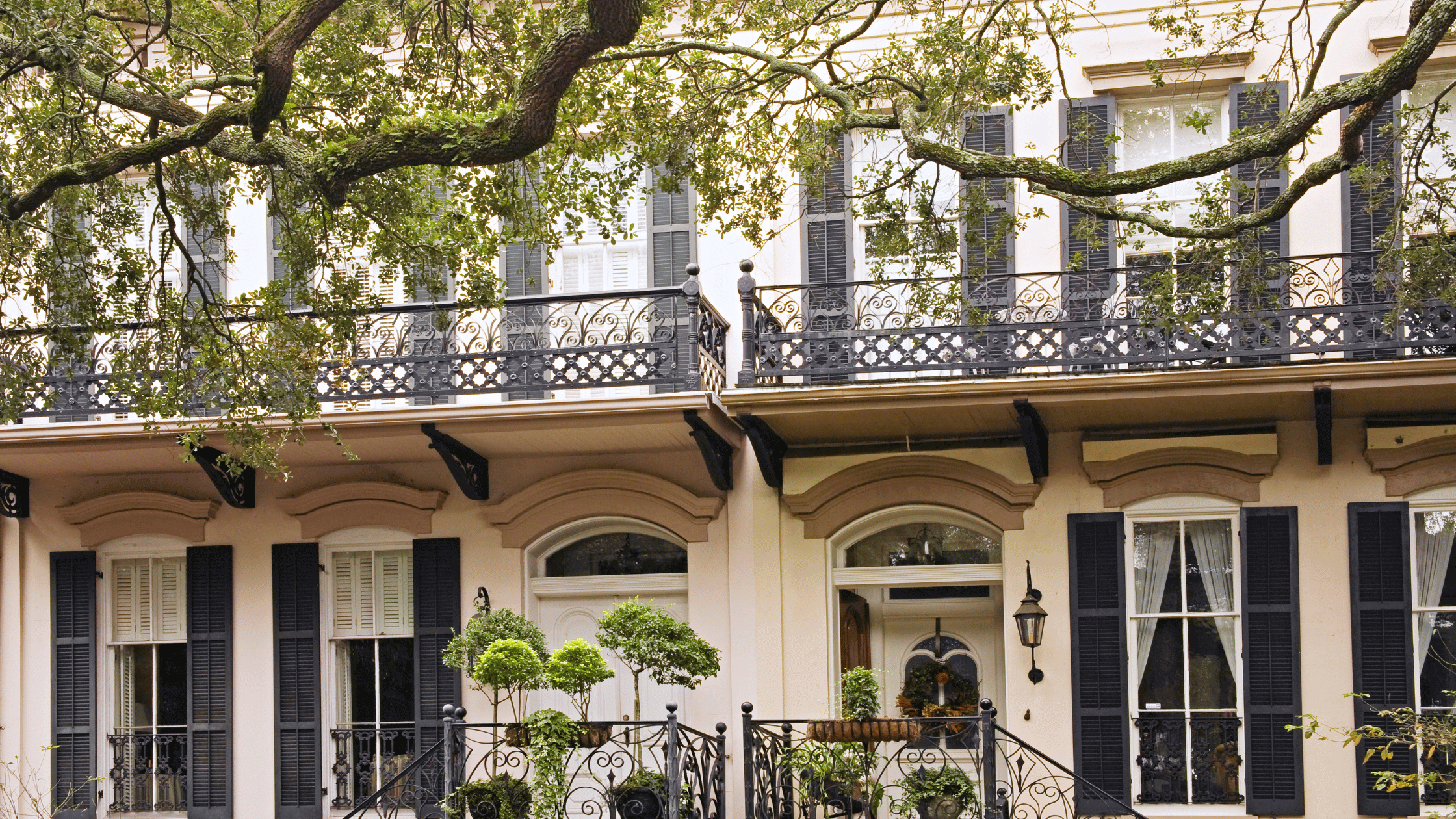 Hosts Global | Savannah charming buildings