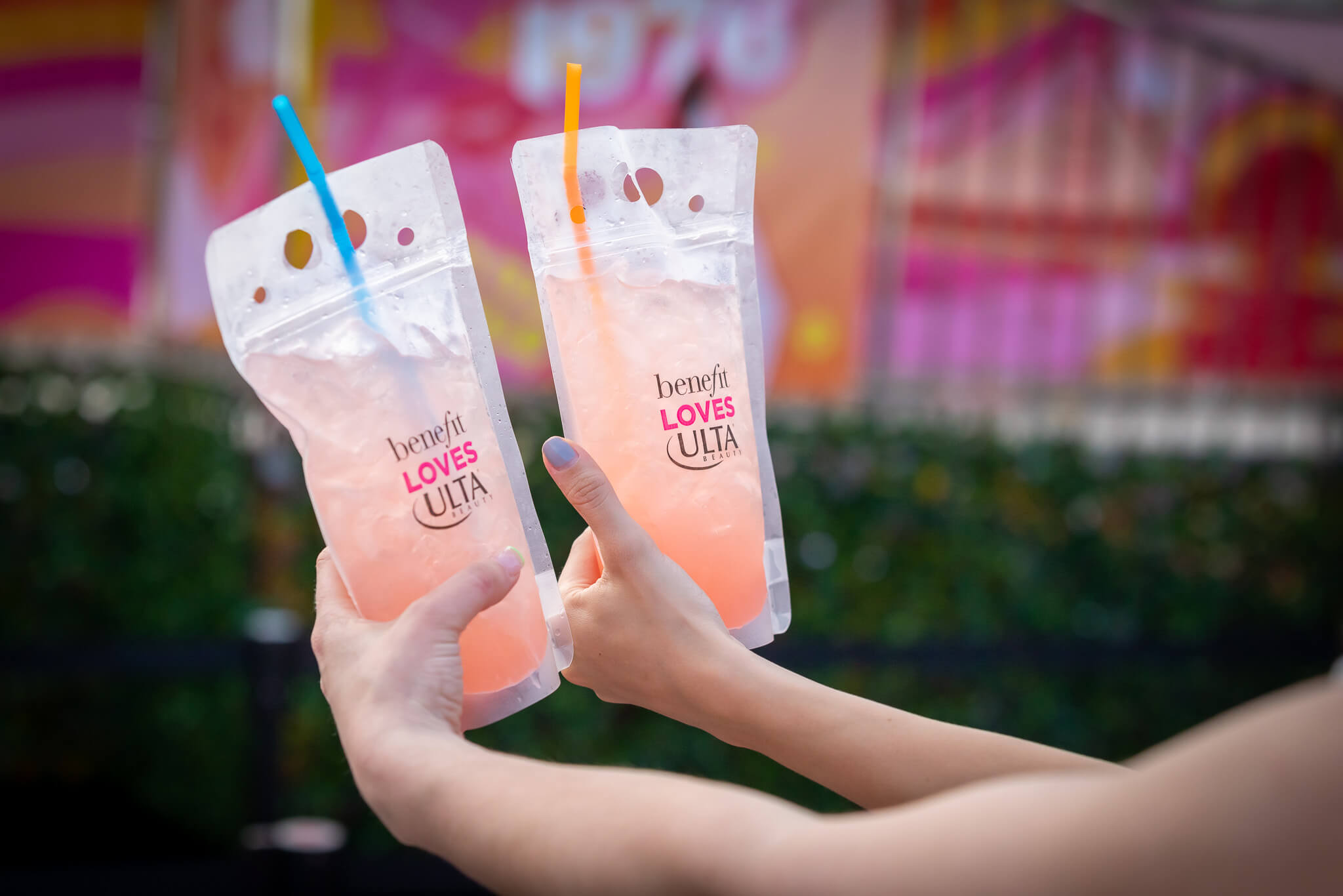 Fun pouch drinks wil straws