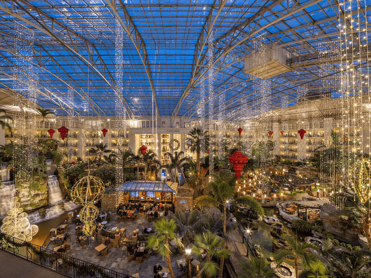 Hosts Global | Nashville Christmas at the Gaylord Opryland Hotel